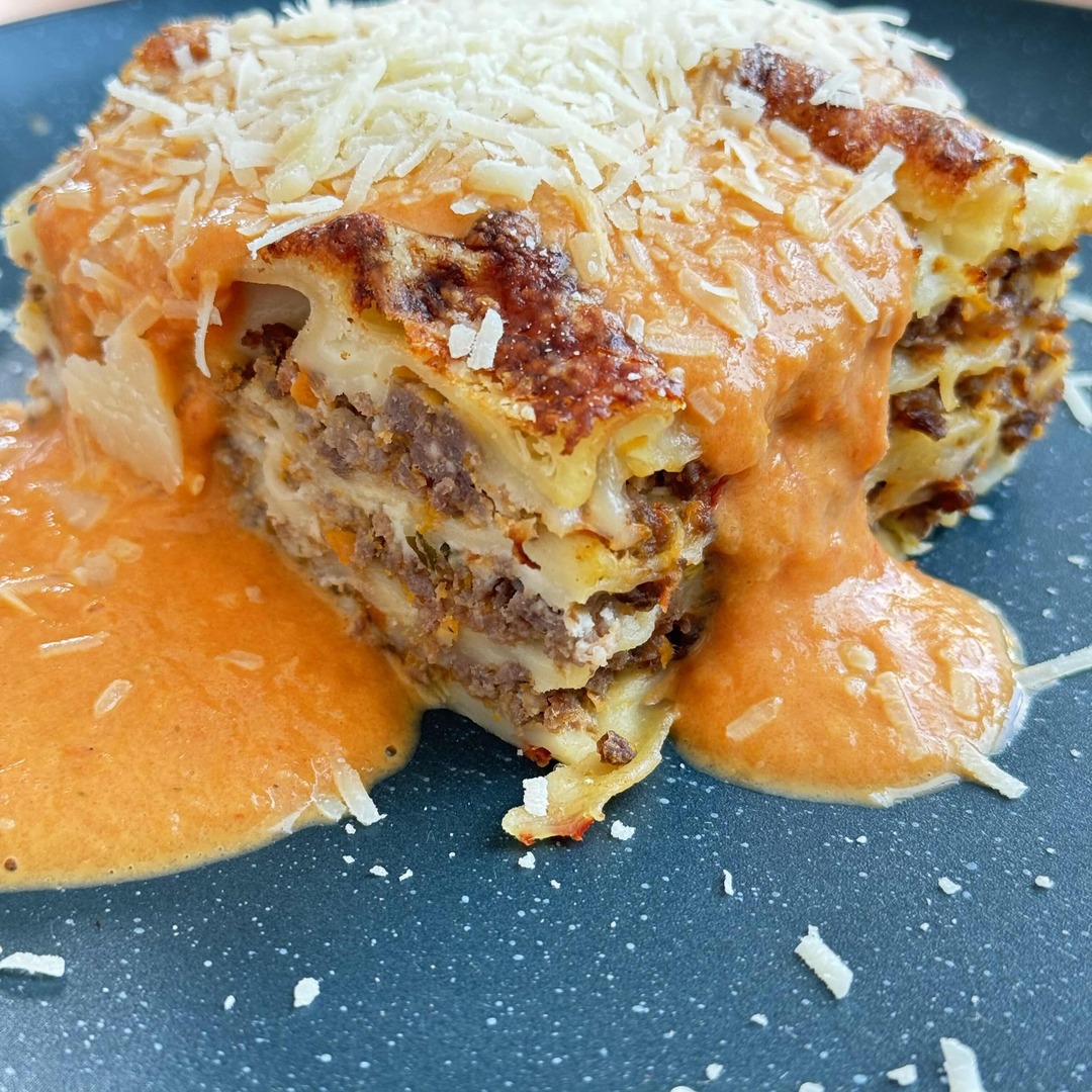 Lasagna with Ground Meat and Creamy Béchamel Sauce