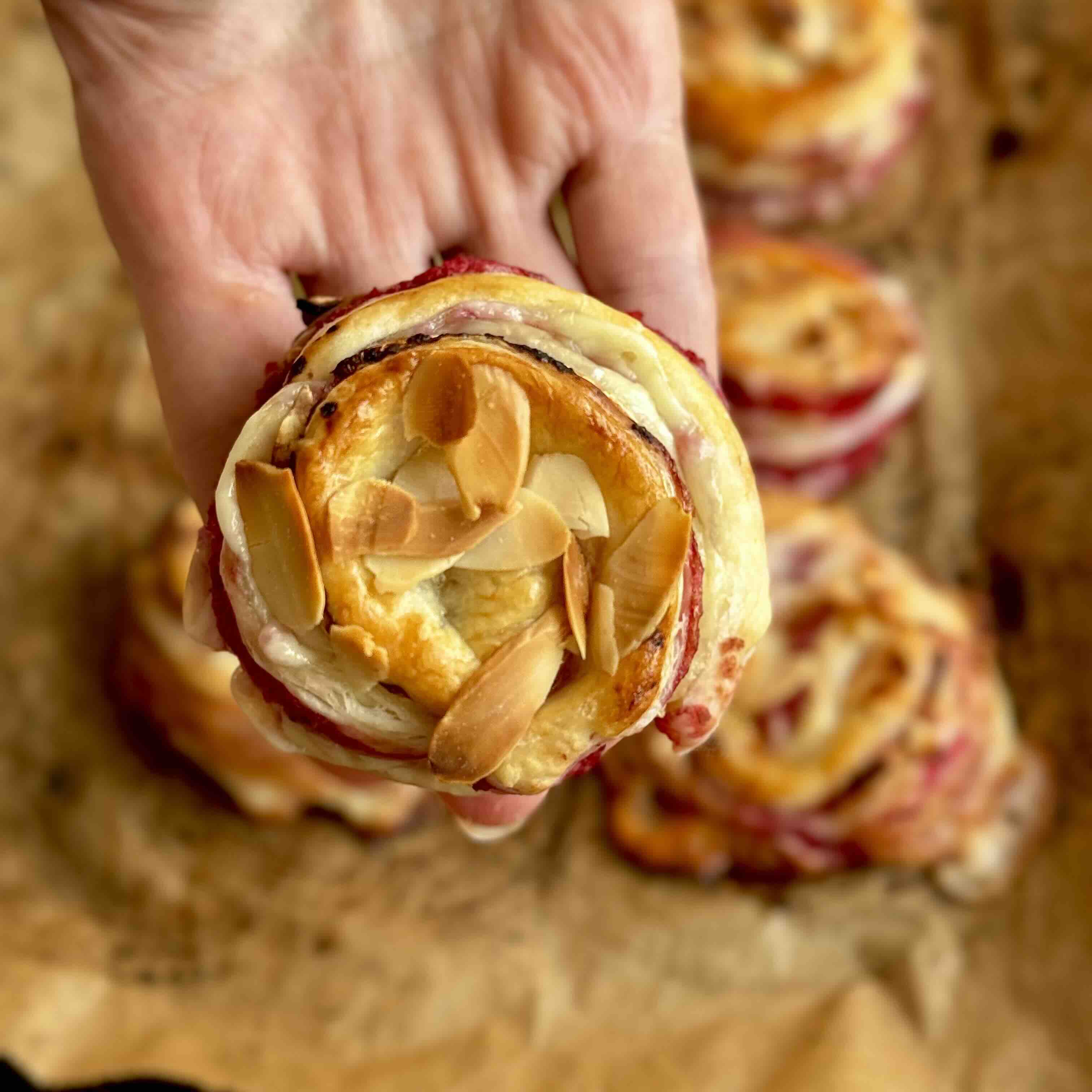 Golden and Fluffy Brie & Cranberry Pastry Twists: A Festive Delight