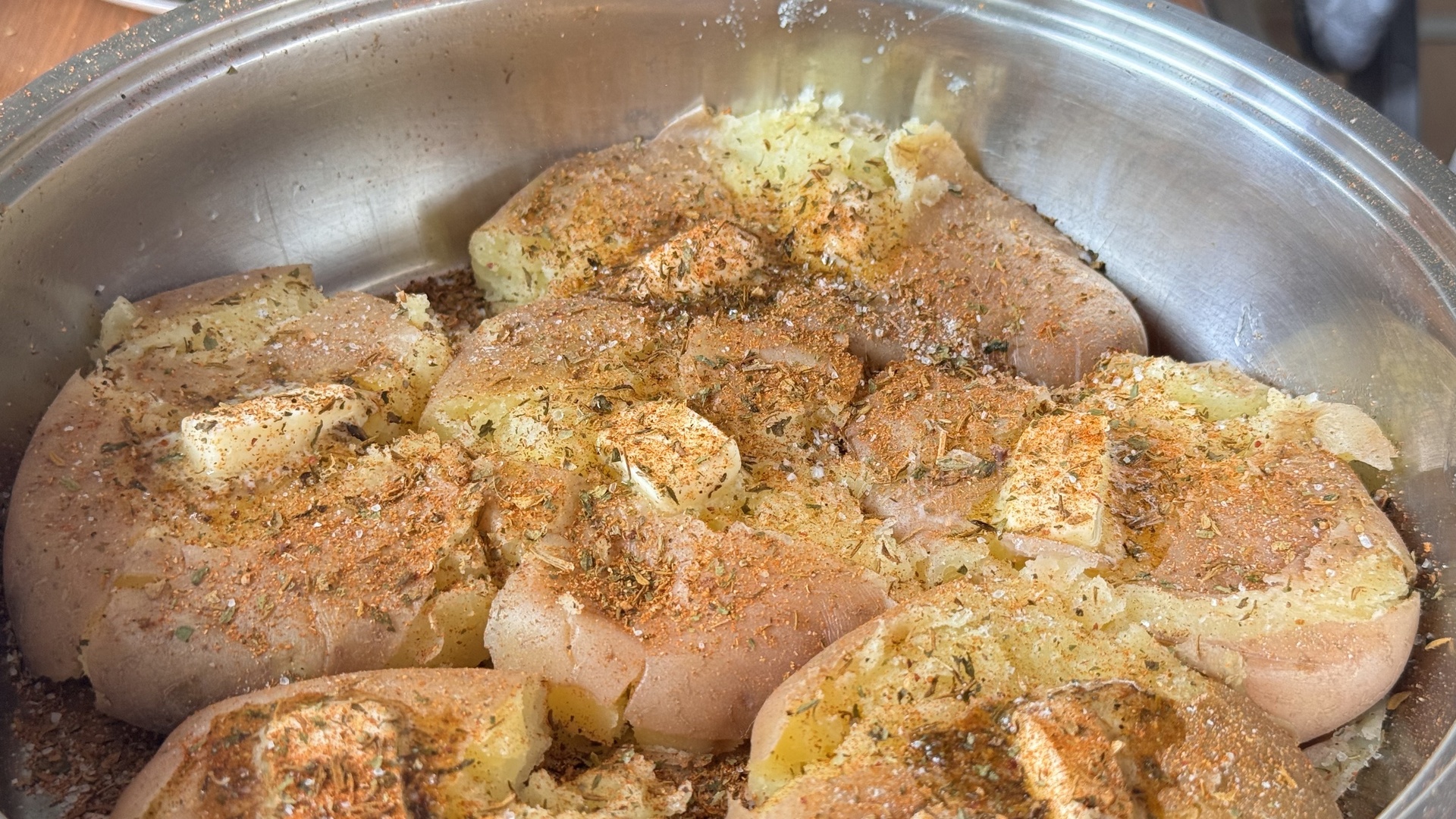 Mashed potatoes with butter and spices