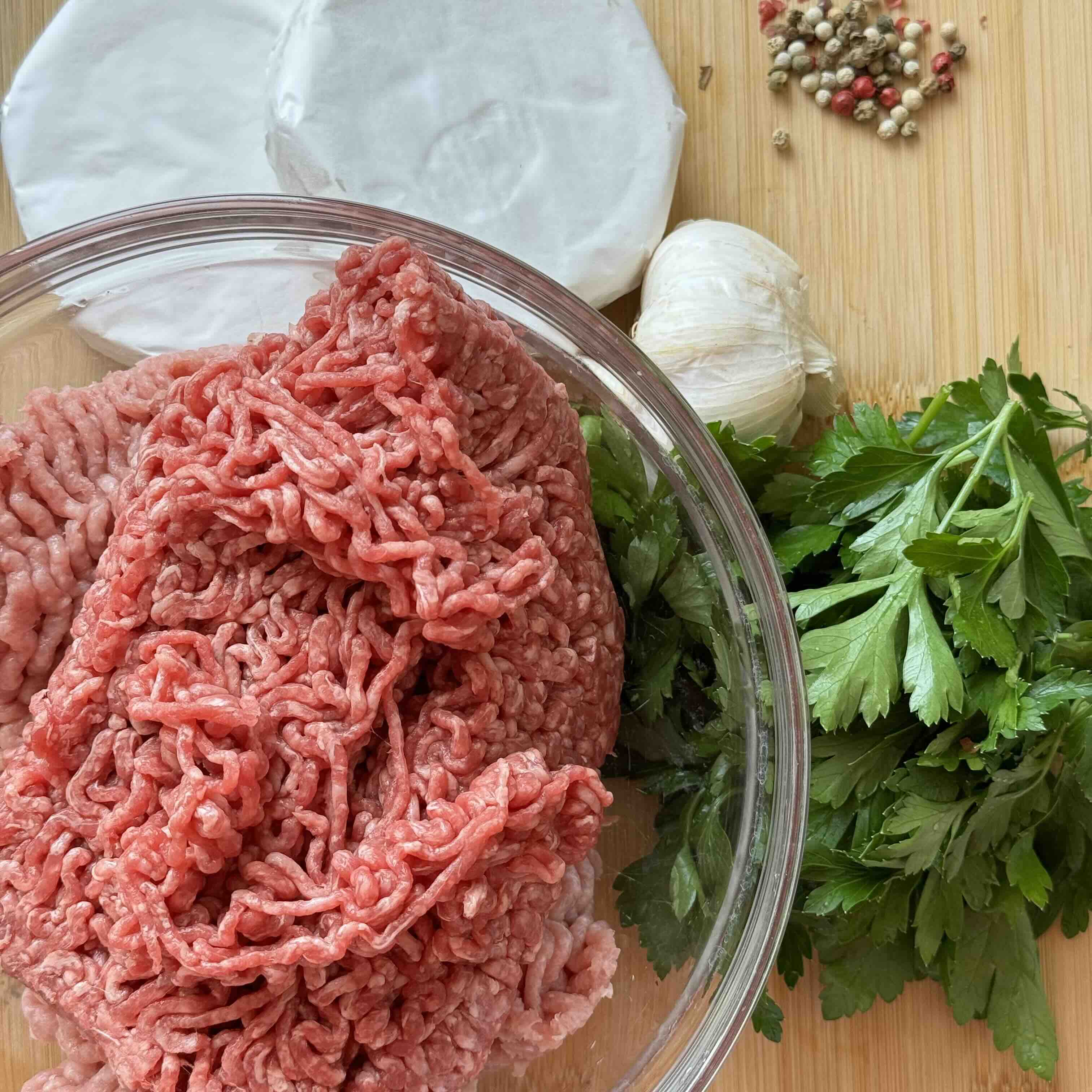 Ingredients Juicy Meatballs with Brie, Parsley, and Creamy Sauce