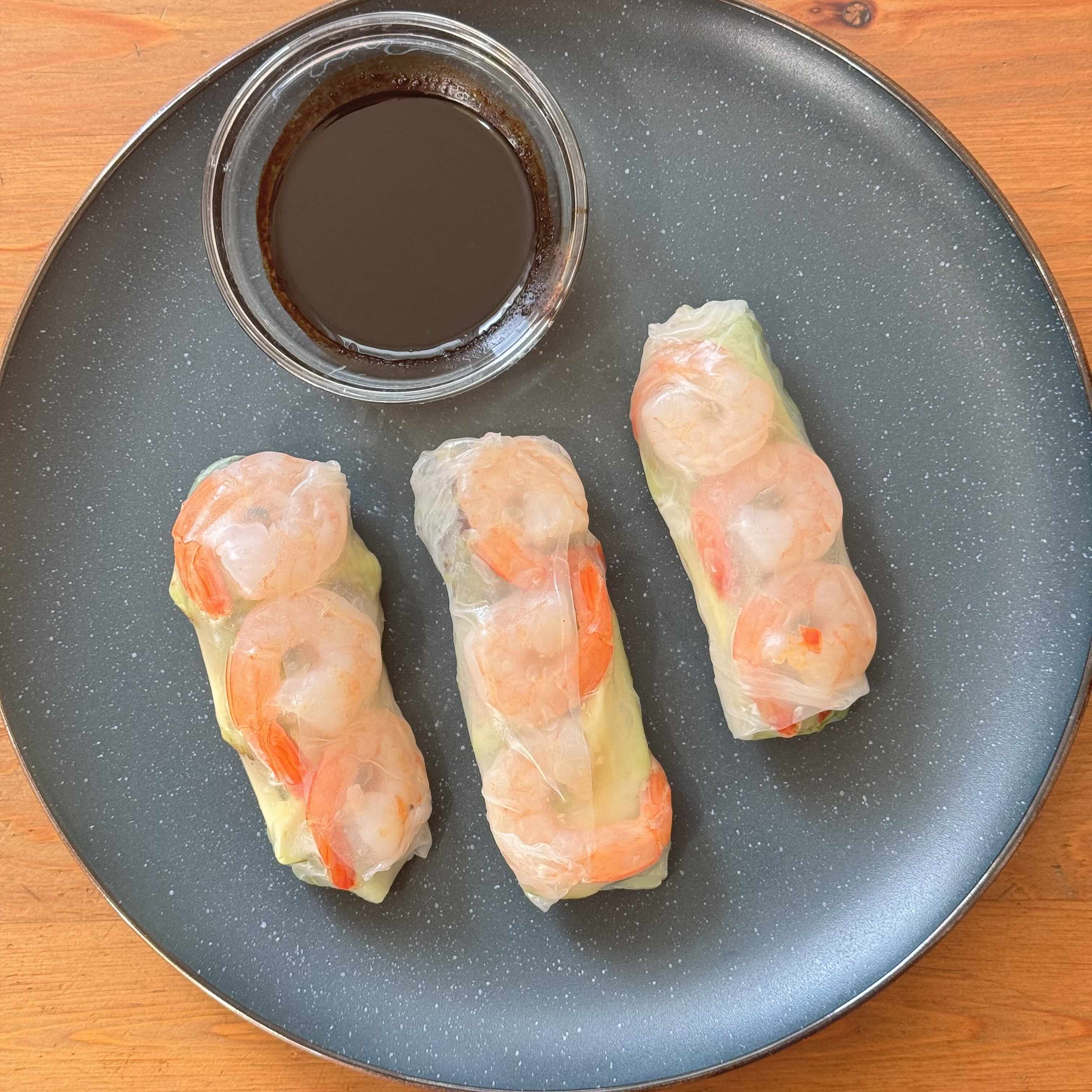 Spring rolls with shrimp and soy souse 