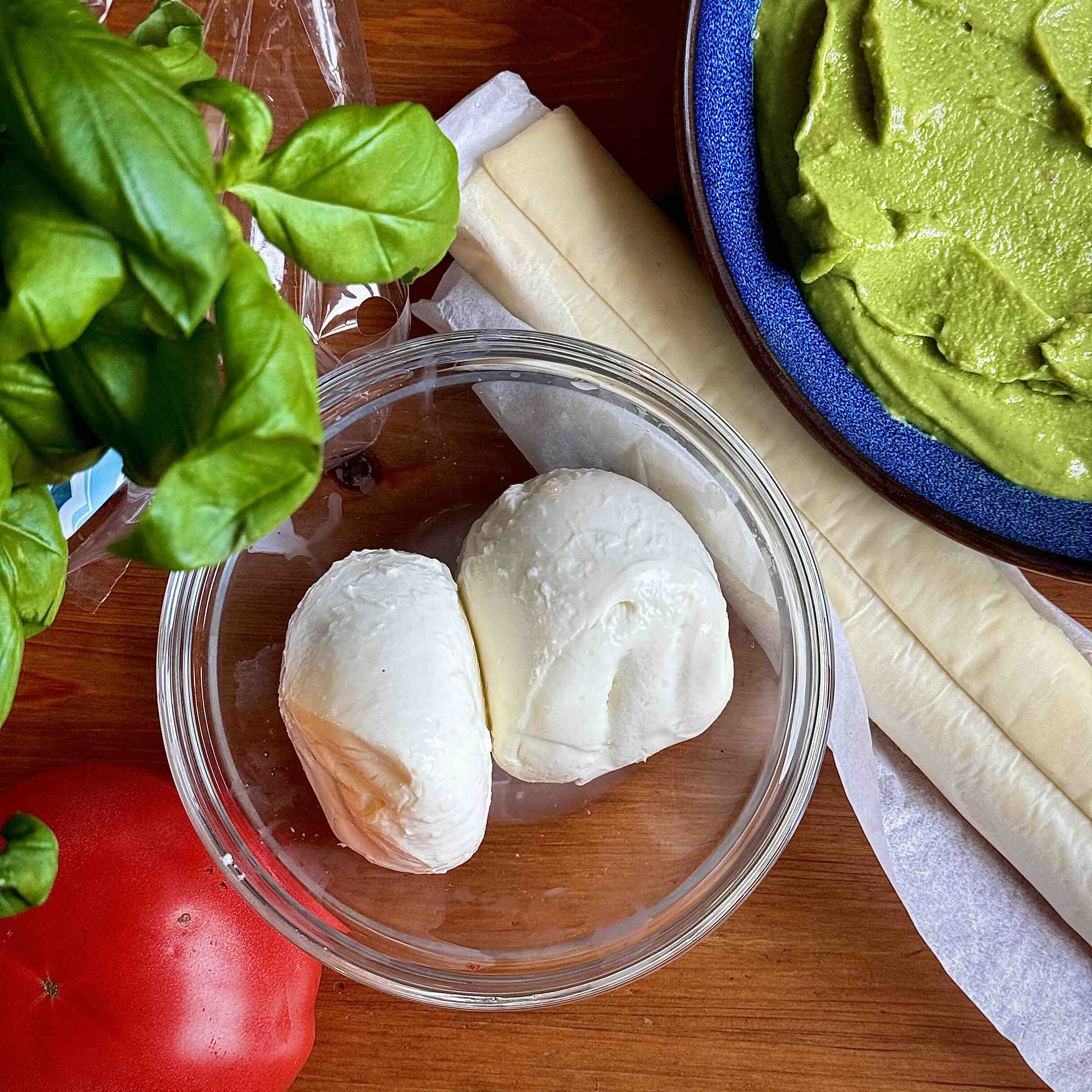 Ingredients for Caprese Puff Pastry Pizza