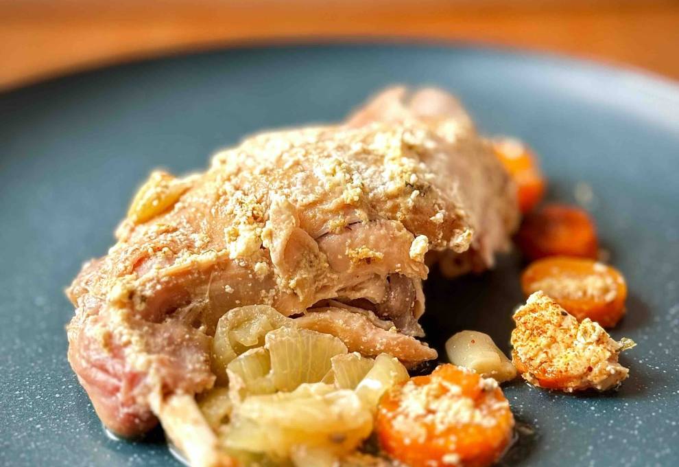 Slow-Cooked Rabbit with Vegetables and Creamy Sour Cream Sauce: Tender & Flavorful Dinner Recipe