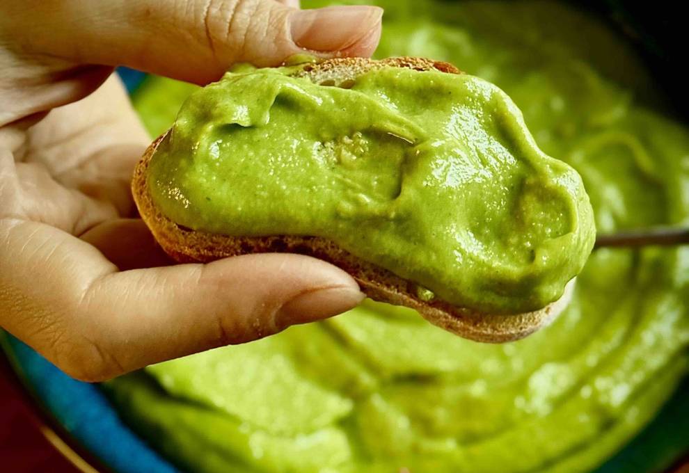 Cashew Pesto with Fresh Basil and Parmesan